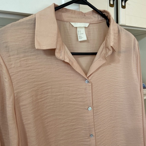 Classic Peach Blouse - Picture 2 of 6